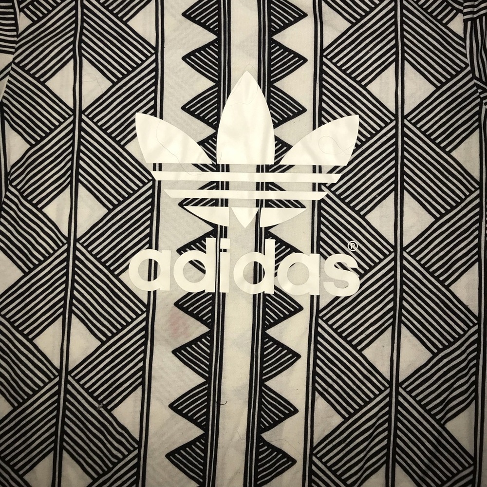 💫 ADIDAS BLACK AND WHITE TEE SHIRT MENS XL 💫